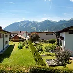 Goldene Rose Hotel 3*