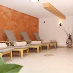 Goldene Rose Hotel 3*