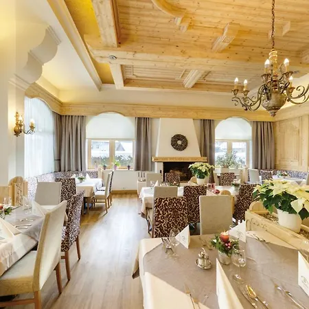 Goldene Rose Отель Ройте