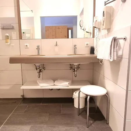 فندق Goldene Rose