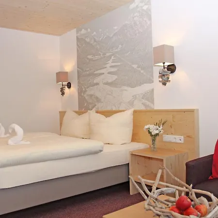 فندق Goldene Rose روتته