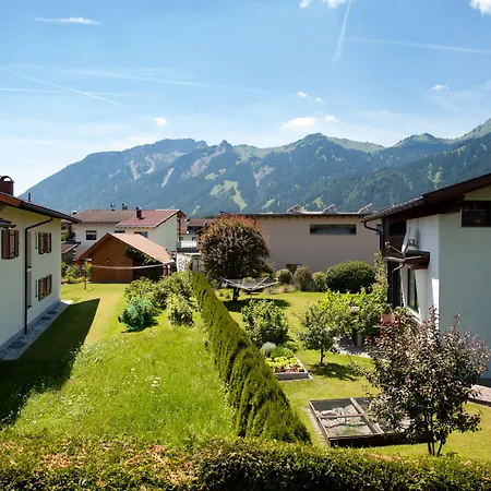 Goldene Rose Hotel 3*