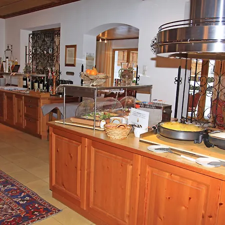 Goldene Rose فندق 3*