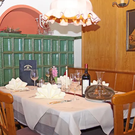 Goldene Rose فندق 3*