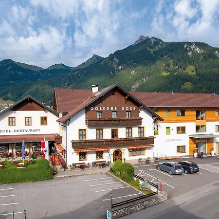 فندق Goldene Rose 3*