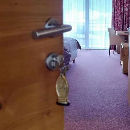 Hotell Goldene Rose Reutte