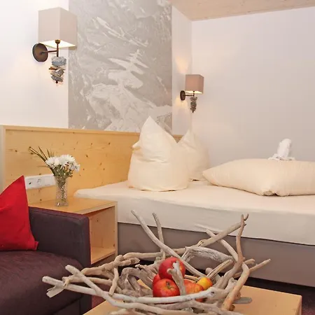 Goldene Rose فندق روتته