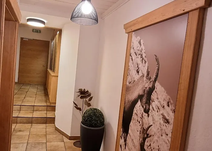 ホテル ゴールデン ローズ