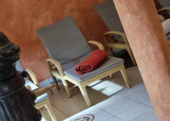 ゴールデン ローズ ホテル ロイテ