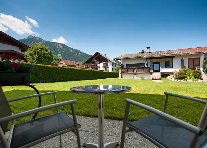 ゴールデン ローズ 3* ロイテ