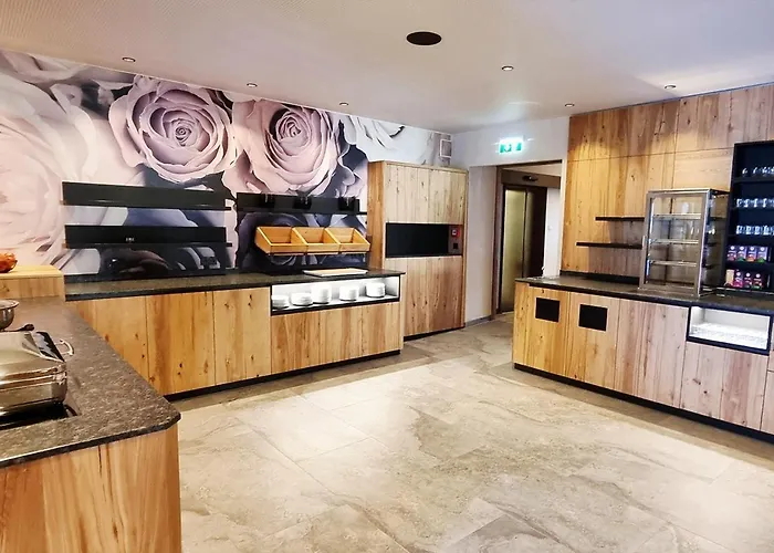 ホテル ゴールデン ローズ