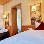 Goldene Rose Hotel 3*
