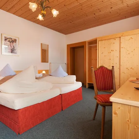Otel Goldene Rose 3*