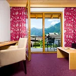 Goldene Rose Hotel 3*