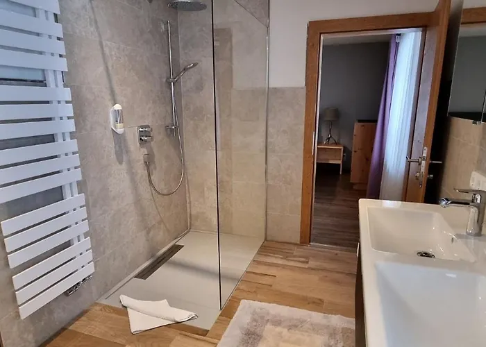 Goldene Rose فندق